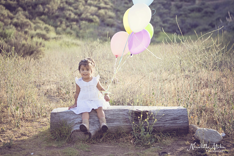 Childrens-portraits-los-angeles-balloons-and-bubbles