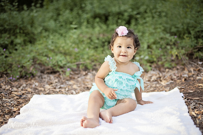 rustic child portrait, rustic park family pictures, one year old portraits, first birthday pictures, tutu birthday outfit, murphy ranch park pictures, murphy ranch child portraits, whittier family photographer, whittier child photographer, little girl 1st birthday pictures